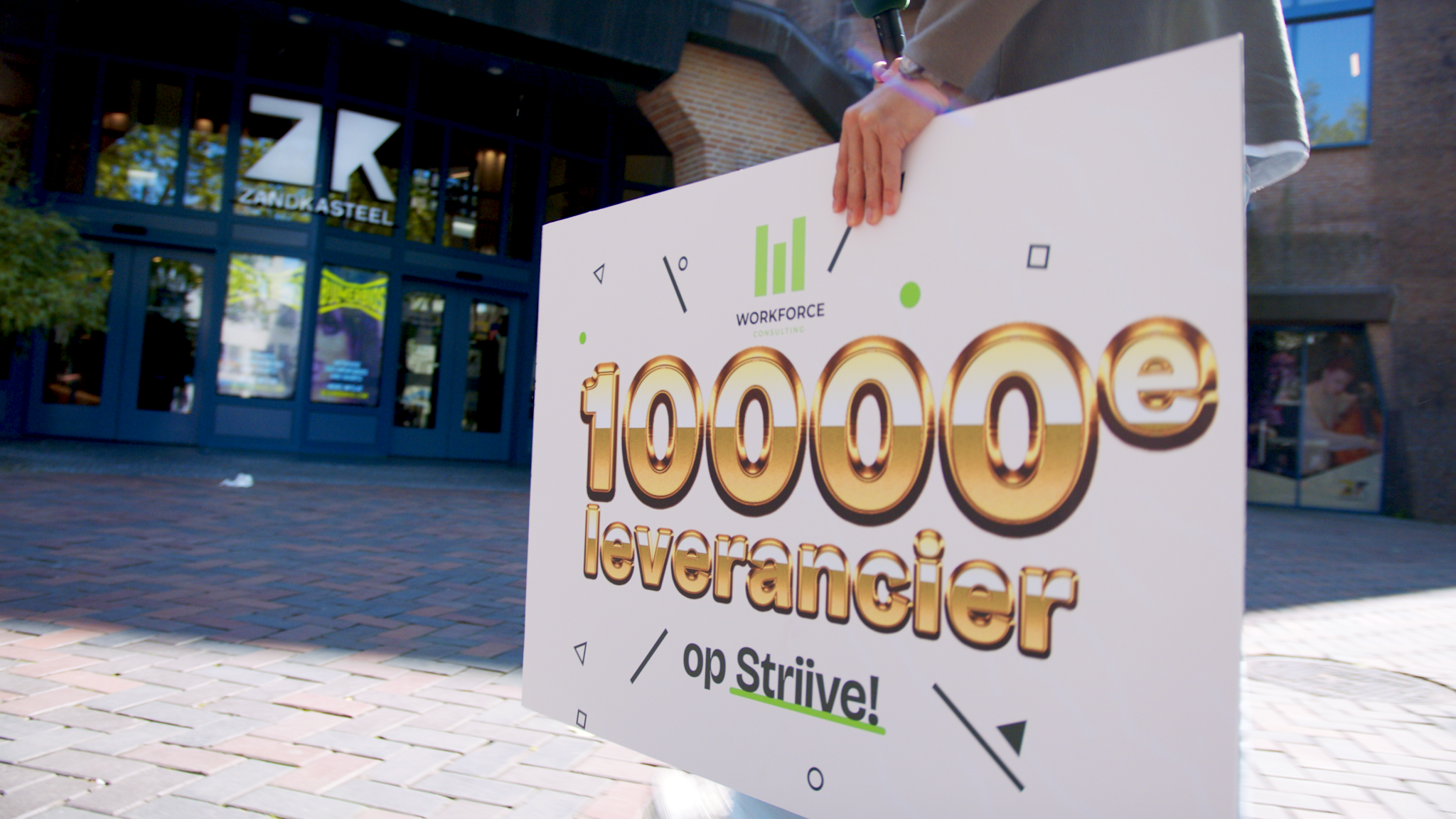 10.000 vendors on Striive - and we celebrated with cake!